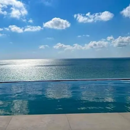 Infinity Beach Pool & Spa 3* Năvodari