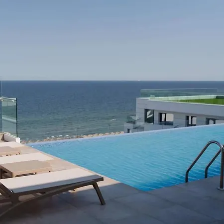Apartment Infinity Beach Pool & Spa 3*