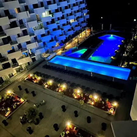 Apartment Infinity Beach Pool & Spa